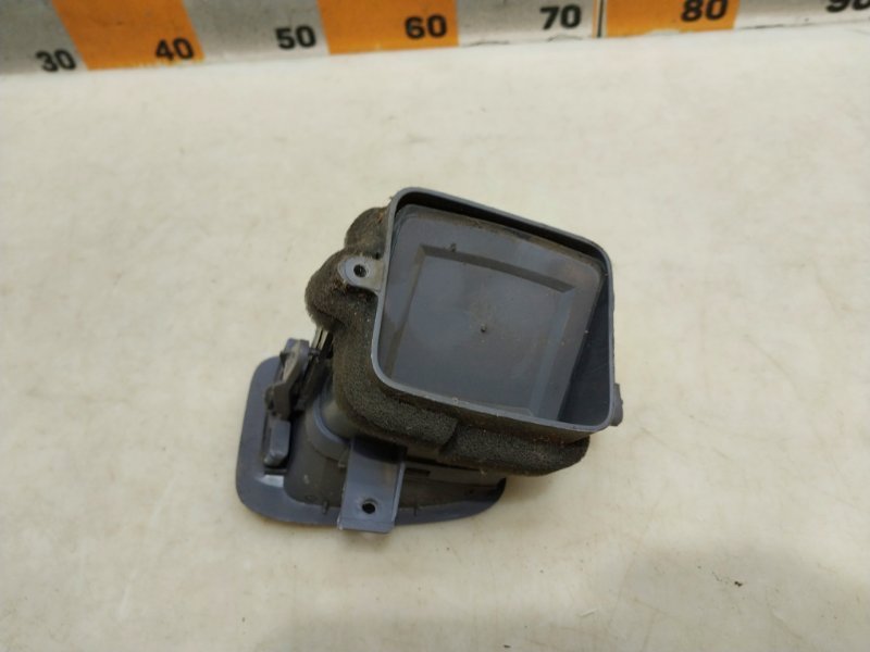 Дефлектор воздушный