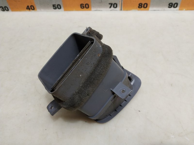 Дефлектор воздушный