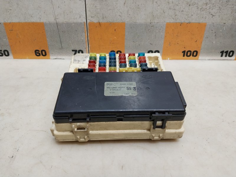 Блок предохранителей