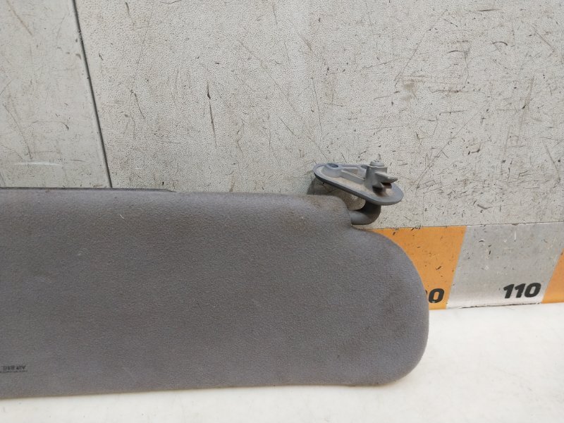 Козырек солнцезащитный