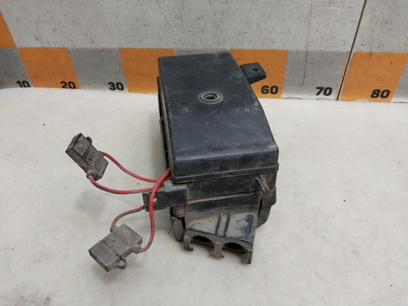 Блок предохранителей