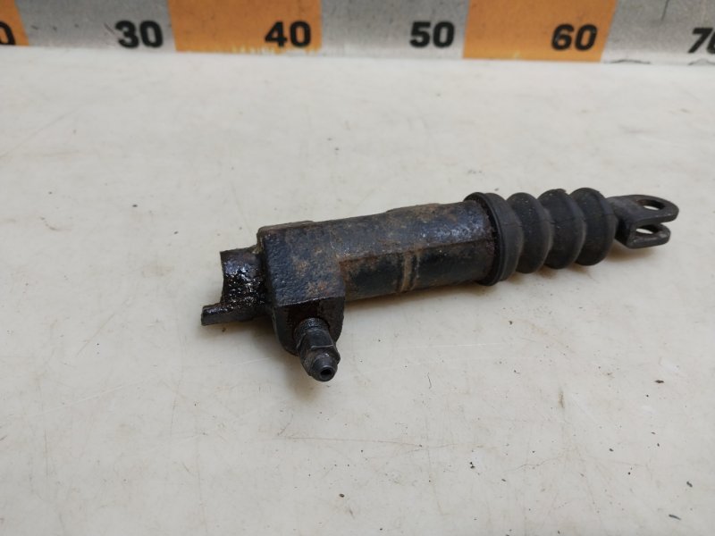 Цилиндр сцепления рабочий