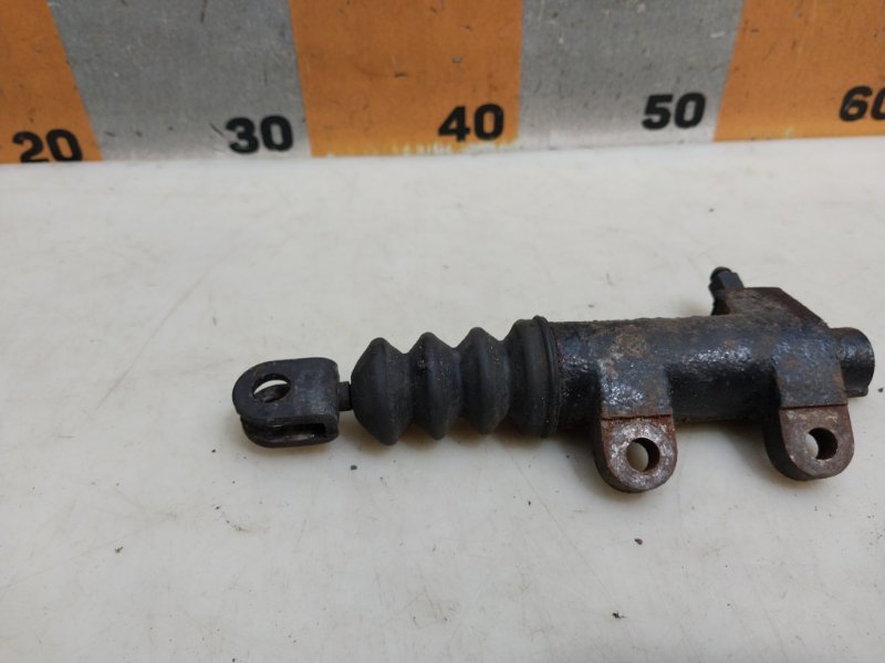 Цилиндр сцепления рабочий