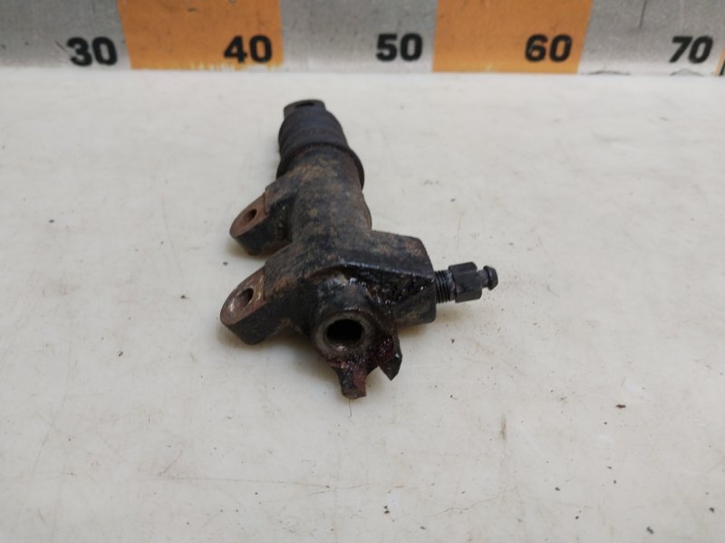 Цилиндр сцепления рабочий