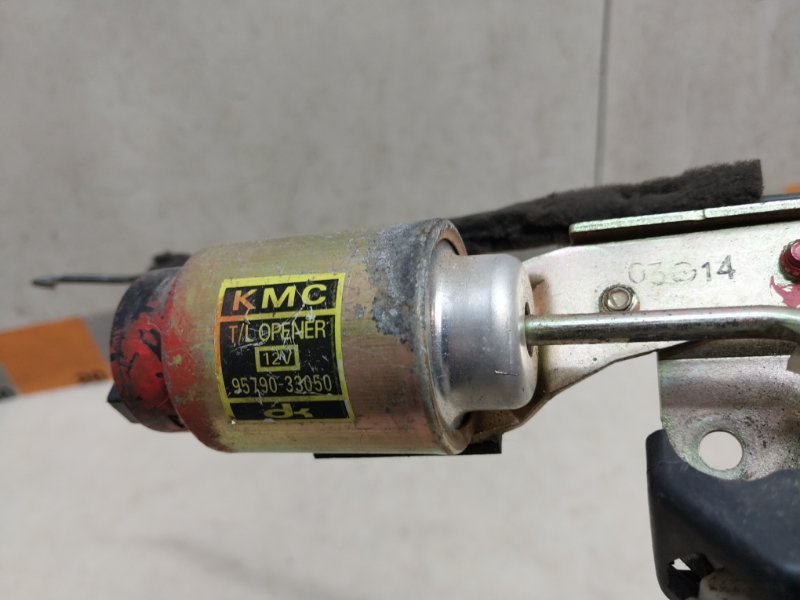 Замок багажника