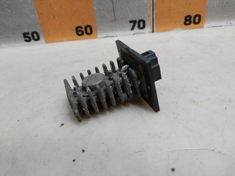 Резистор отопителя