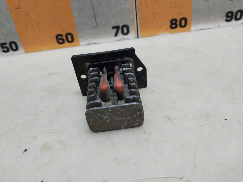 Резистор отопителя