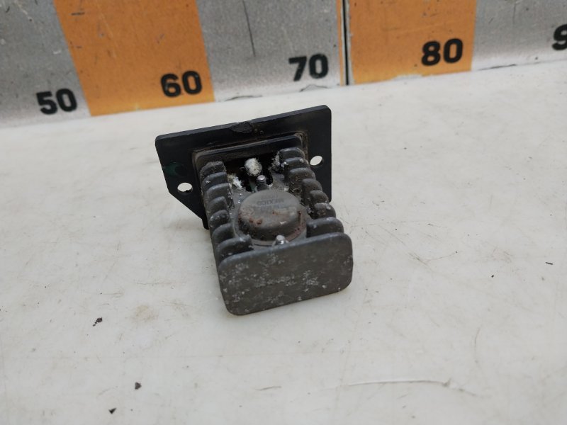 Резистор отопителя