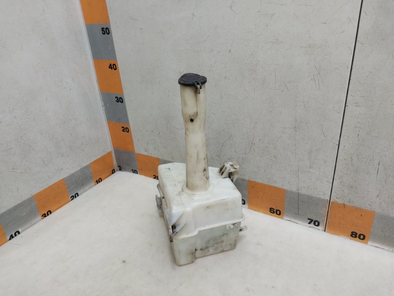 Бачок омывателя лобового стекла