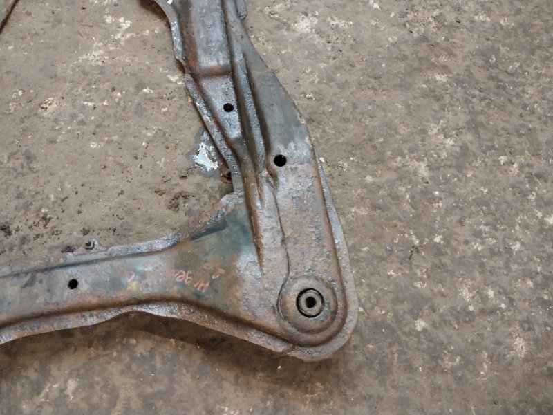 Балка подмоторная