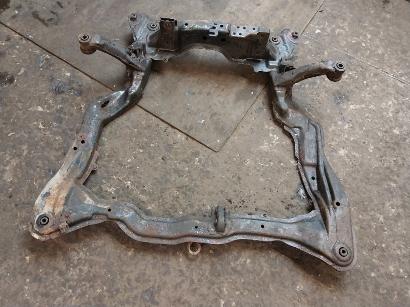 Балка подмоторная