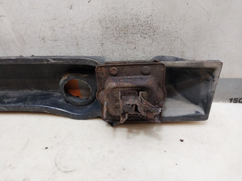 Усилитель заднего бампера