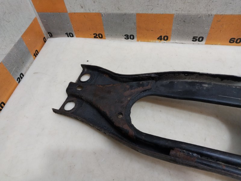 Балка передняя продольная