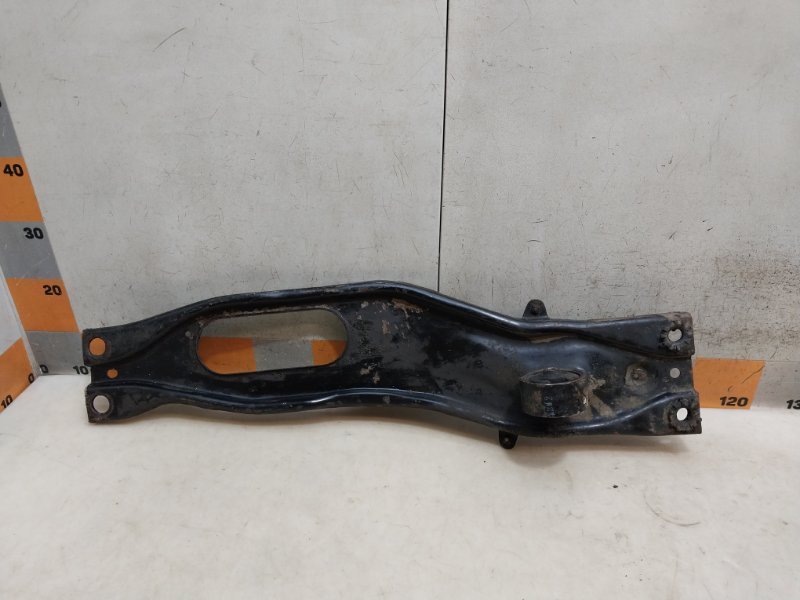 Балка передняя продольная