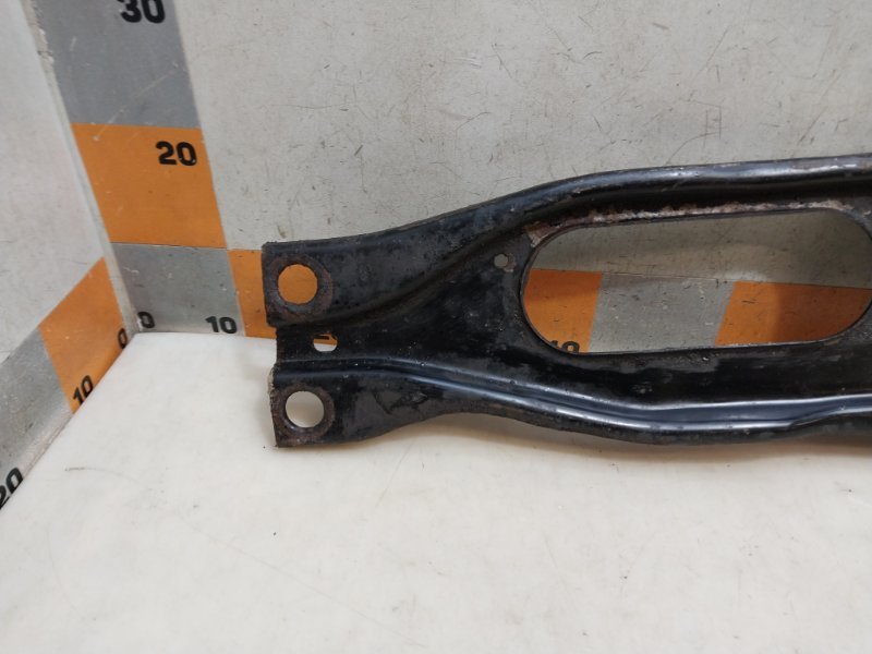 Балка передняя продольная