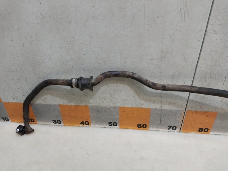 Стабилизатор передний