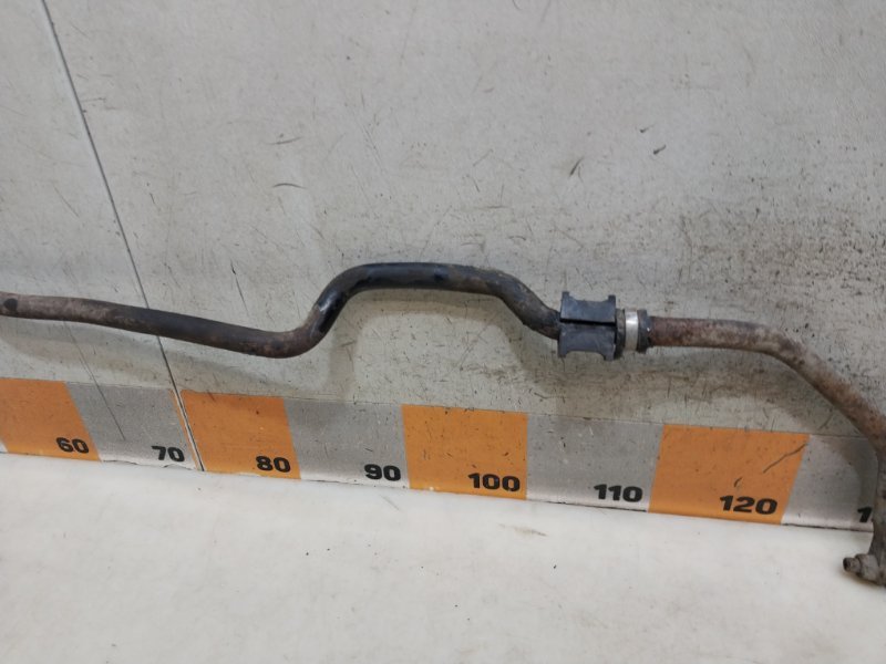 Стабилизатор передний