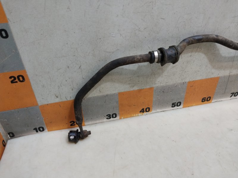 Стабилизатор передний