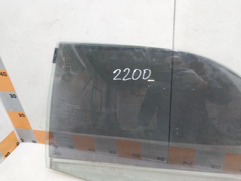 Стекло двери задней левой