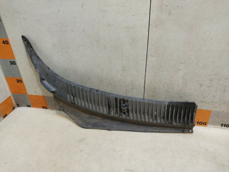 Планка под лобовое стекло