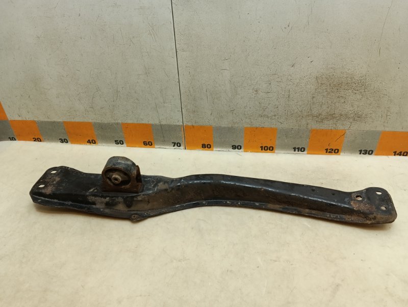 Балка передняя продольная