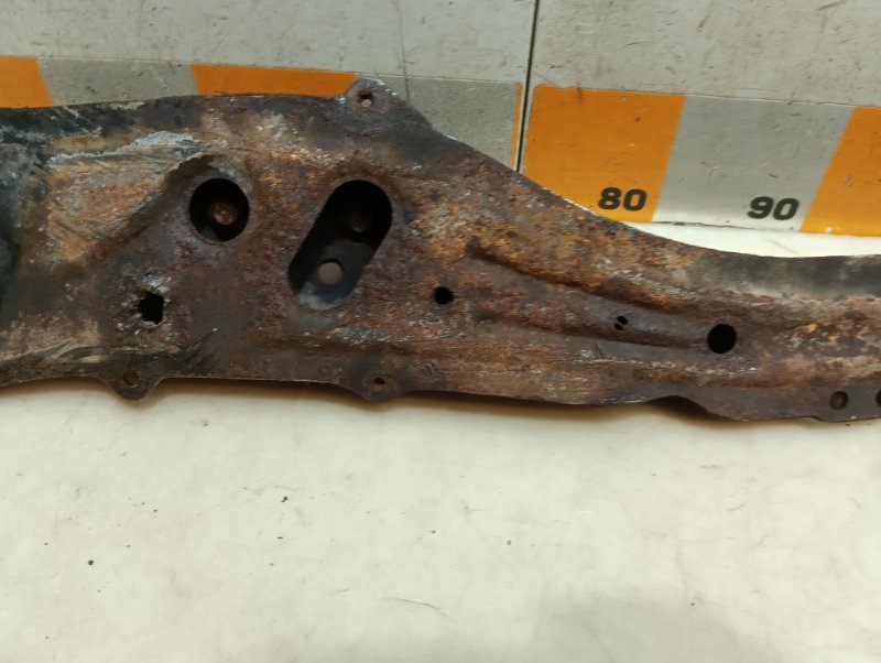 Балка передняя продольная