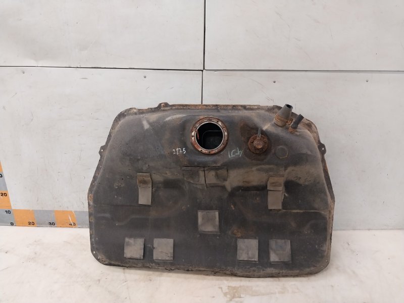 Бак топливный