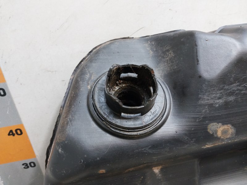 Бак топливный