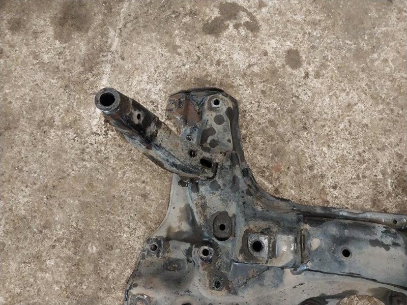 Балка подмоторная