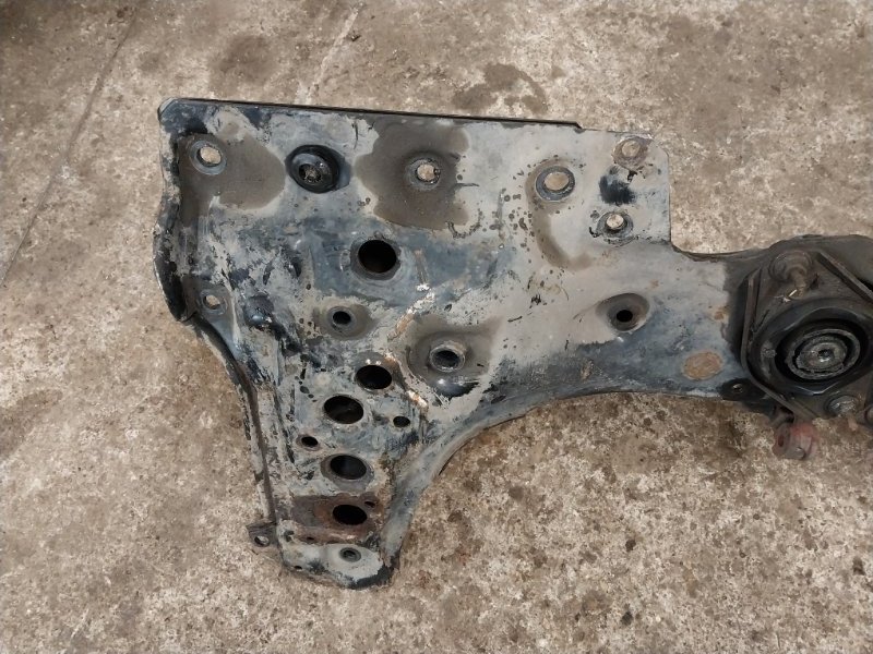 Балка подмоторная