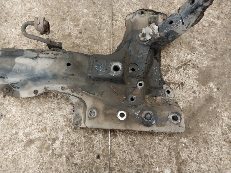 Балка подмоторная