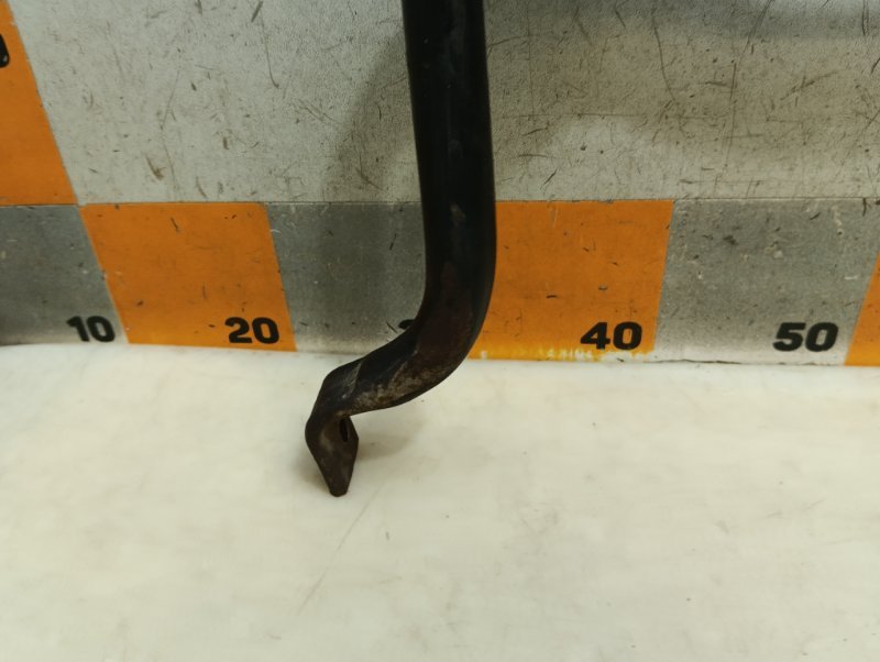 Стабилизатор передний