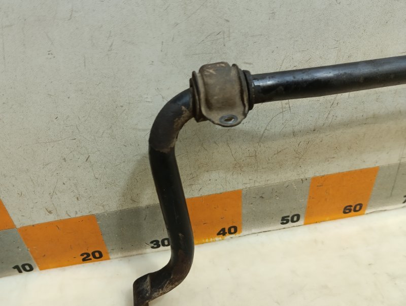 Стабилизатор передний