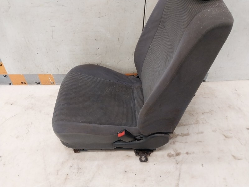 Сиденье переднее правое