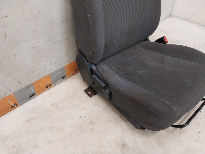 Сиденье переднее правое