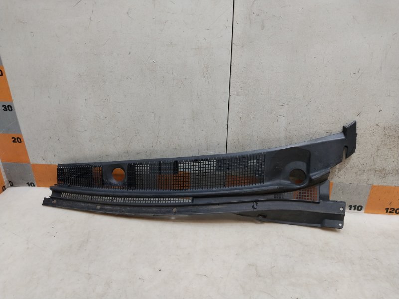 Планка под лобовое стекло