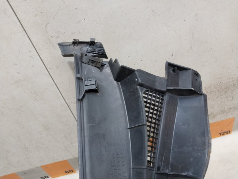 Планка под лобовое стекло