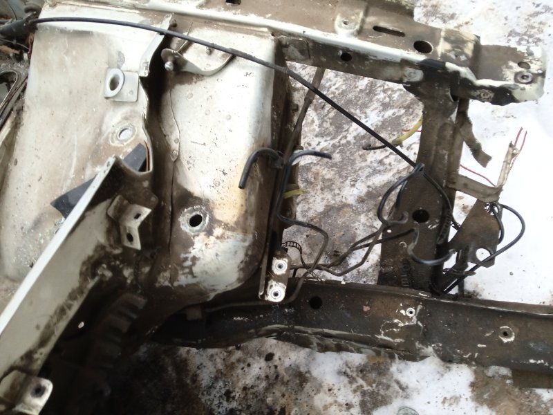 Кузовной элемент