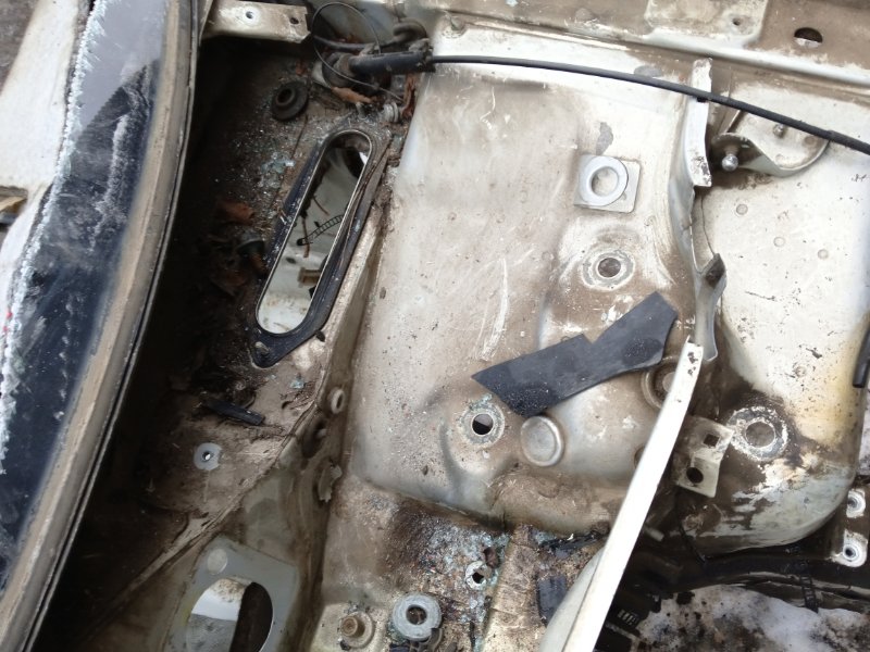 Кузовной элемент