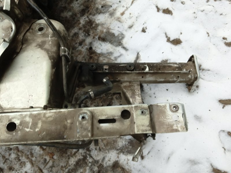 Лонжерон передний правый