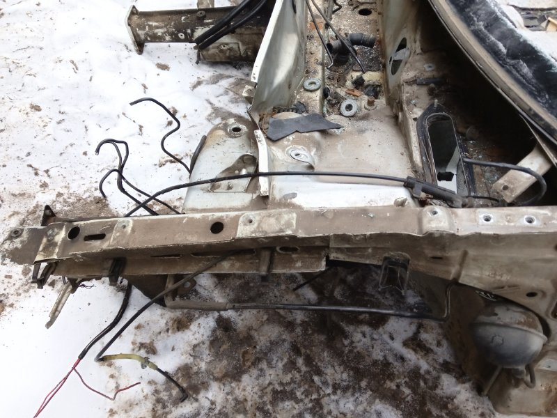 Лонжерон передний левый