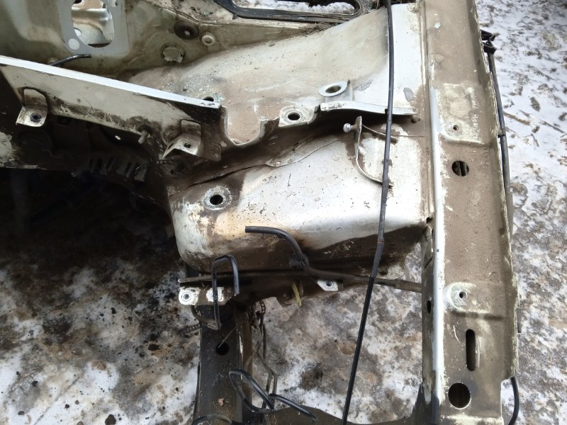 Лонжерон передний левый