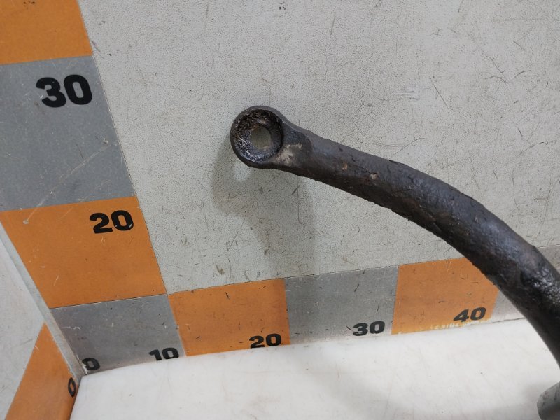 Стабилизатор передний