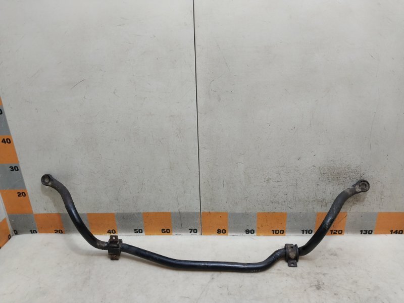 Стабилизатор передний