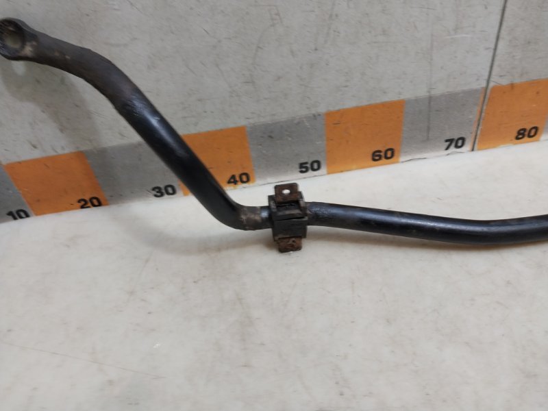 Стабилизатор передний