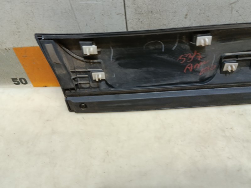 Накладка двери задней левой