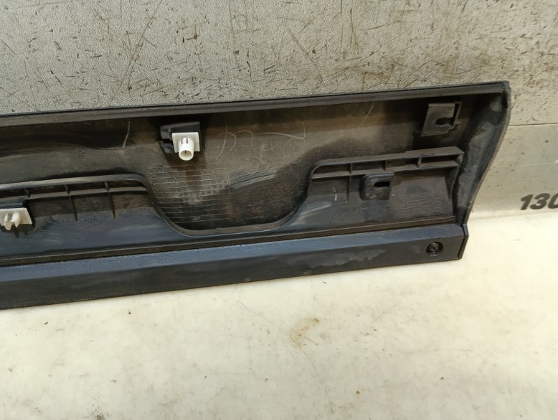 Накладка двери задней левой