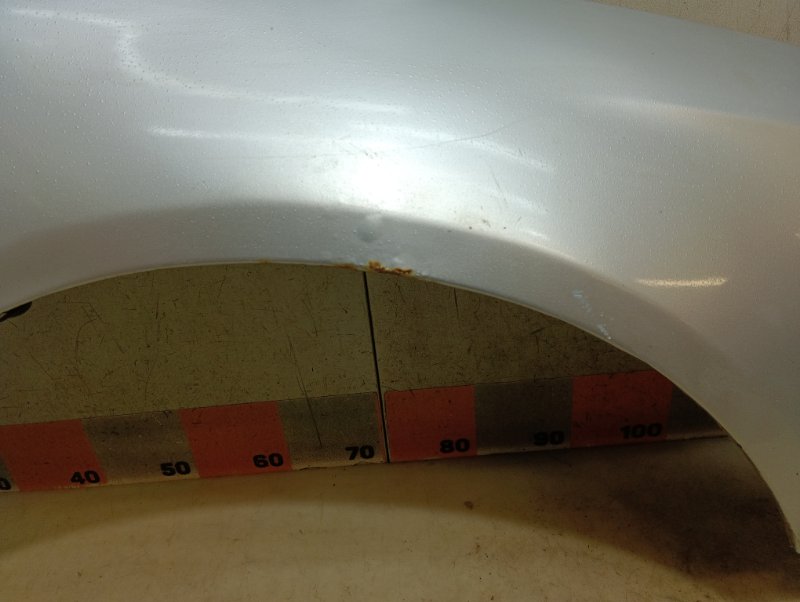 Крыло переднее правое