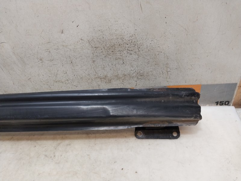 Усилитель заднего бампера