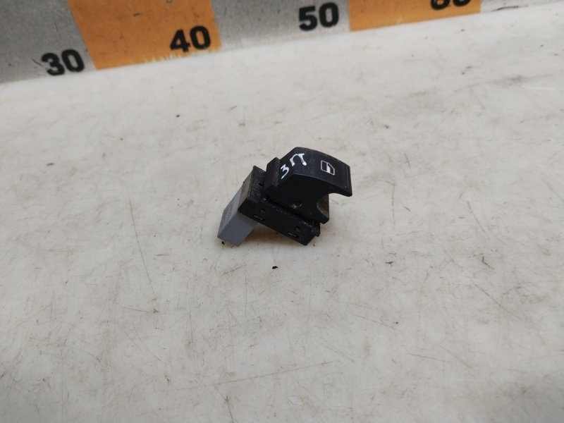 Кнопка стеклоподъемника